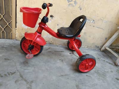 baby tri cycle in fresh condition