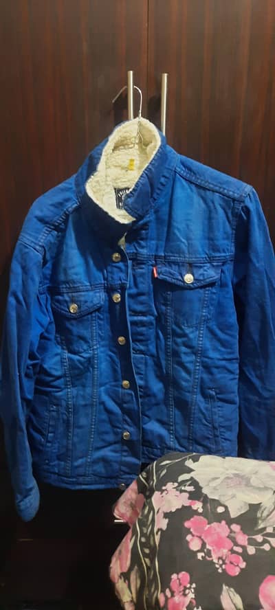 100% jeans jacket with polister inside 10/10 condition
