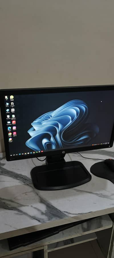 Complete PC Setup - 24" HP Z Display, i5, 16GB RAM, SSD + HDD