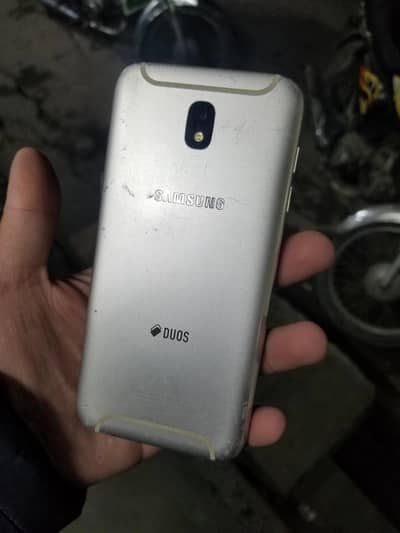 Samsung j7 pro (pnnl khrb hy bki ok) 03079436021