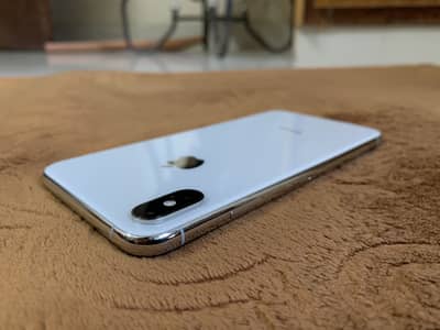 Brand New Condition iPhone XS MAX 64gb White E-Sim Time Available