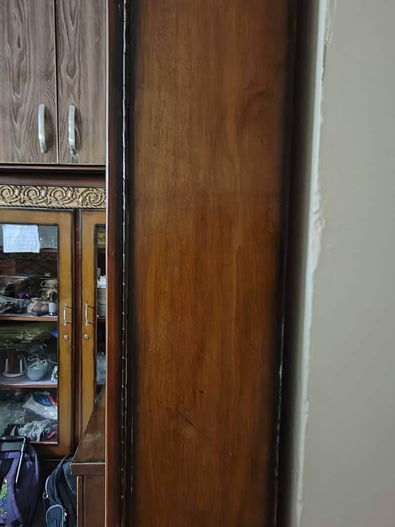 Bed Set with Dressing Table. 7