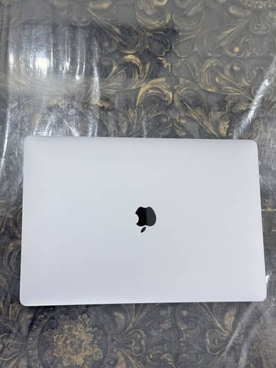 MacBook Pro 2019 16/512 16 inch