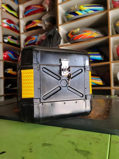 fiber box 12 × 12  fitiing Sath ha  only serous byers contact me