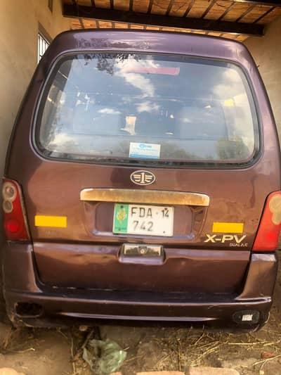 used phata X-pv duel is used condition 7 seater best for family vanw