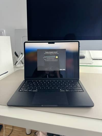 Apple MacBook Pro M1 Clean, Ready