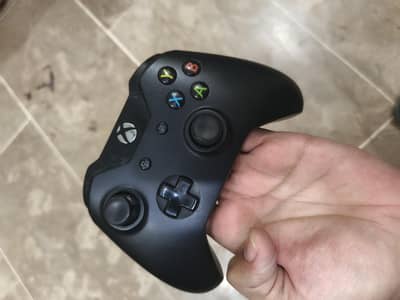 Original Xbox one controller (slightly negotiable)