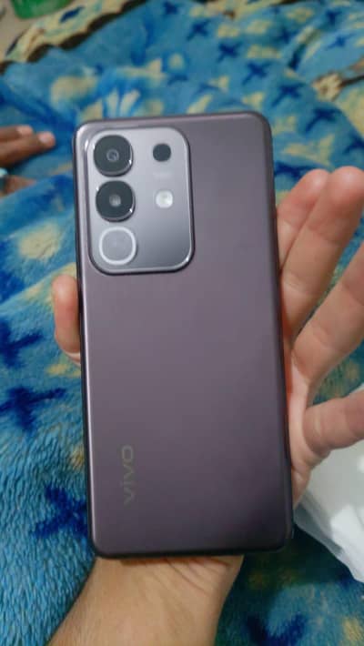 vivoy29 8 128 10by10 ha 6 month warranty me ha all ok box and char