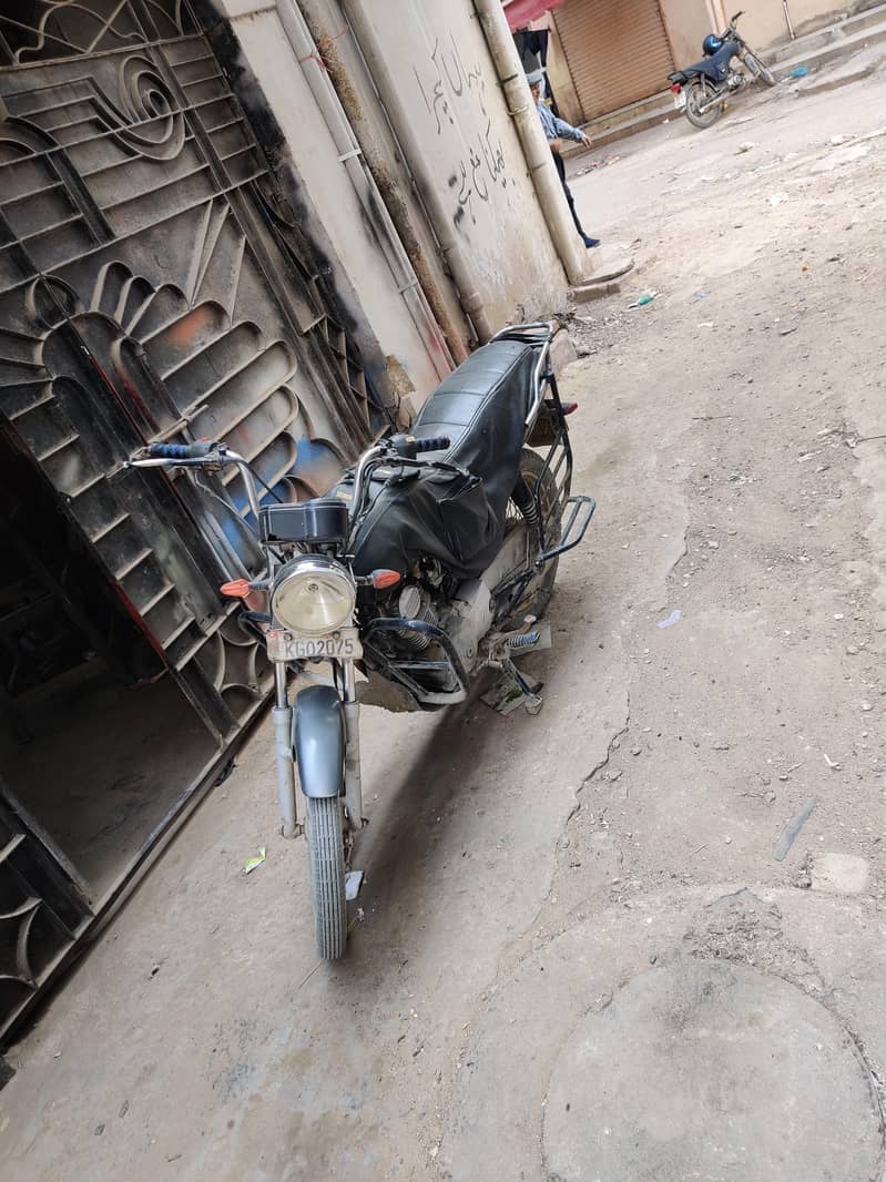 سوزوکی بائیک برائے فروخت 7