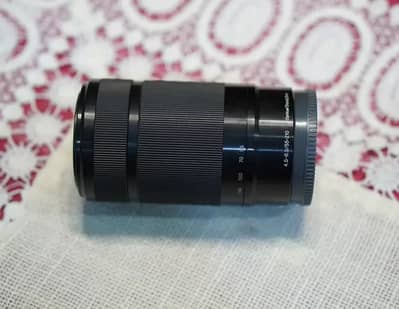 SONY e-mount 55-210 zoom lens