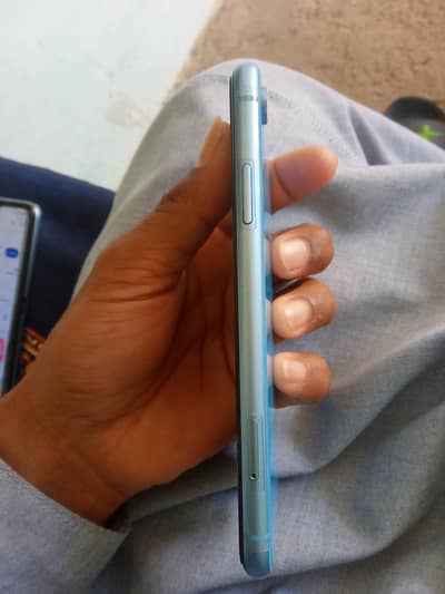 iiphone XR 10by10 total original battery health 98%