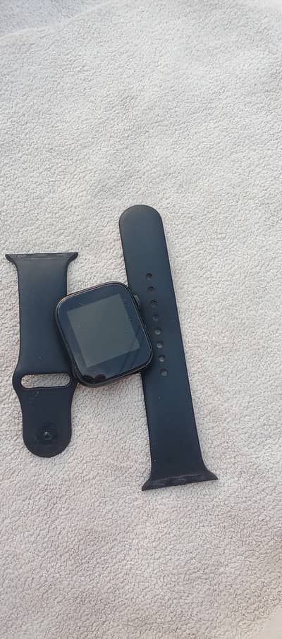 Thorri si use hui hai charger box be sath mile ga