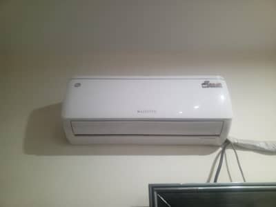 PEL A. C FOR URGENT SALE DUE TO SHOFTING OF HOUSE