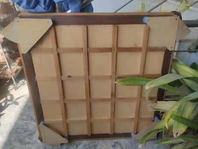 selling my carrom board urgently