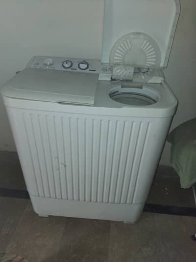 Haier semi automatic machine 10kg.