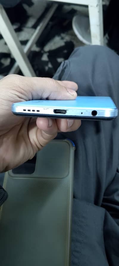 Whatsapp number 03244841942