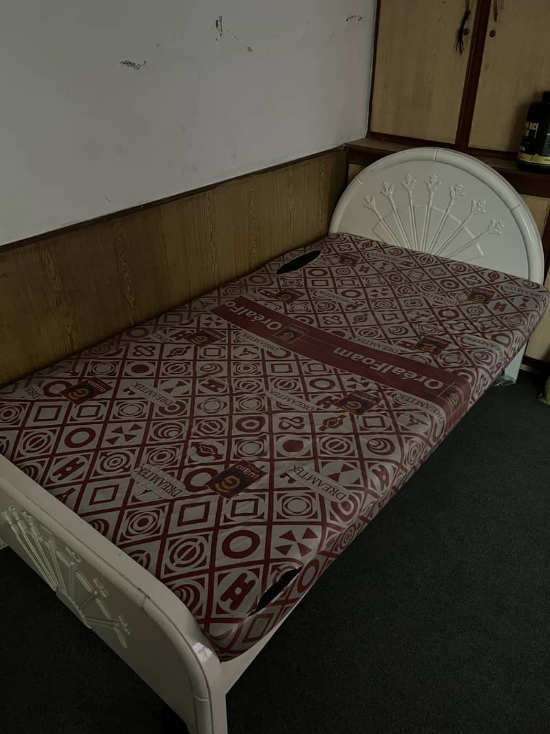 Single bed 1