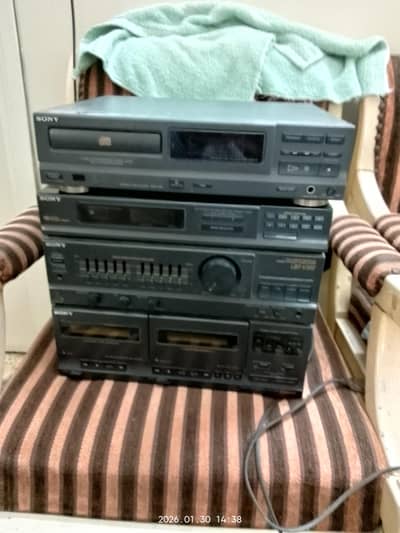 Sony CD,Amps, Cassate Plear,Radio, Eqilizer, 4 Pcs.