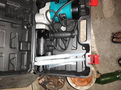 Makita hammer 0810
