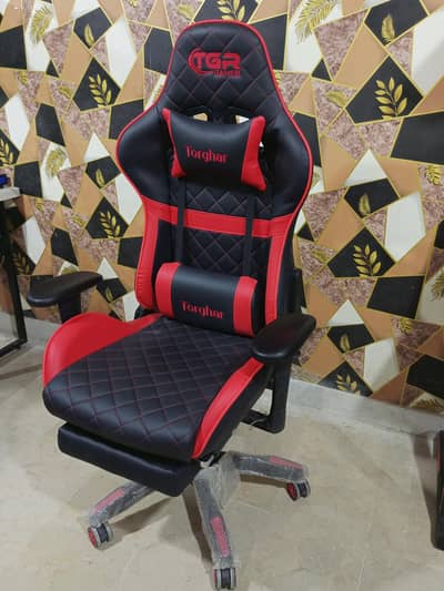 Chaina import chair/ important chair