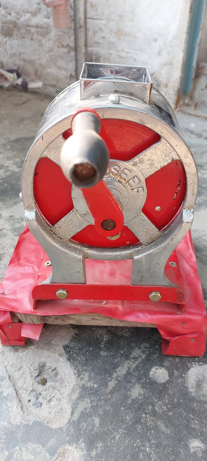 گاجریں کش کرنے والاکٹر 1