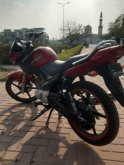 Yamaha Lovers 125G YBR