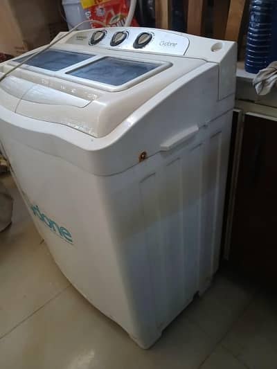 Kenwood Washing machine with drier