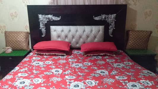 Brand new bed site table showcase