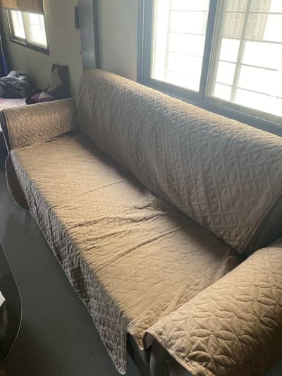 Hardly 2 months used sofa set, selling because moving intercity.