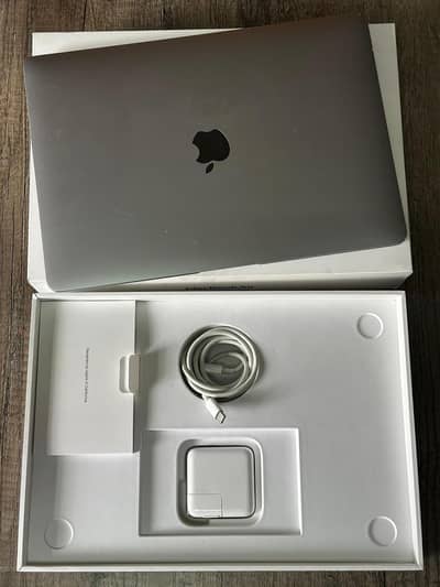 MacBook Pro Apple Ready for Work