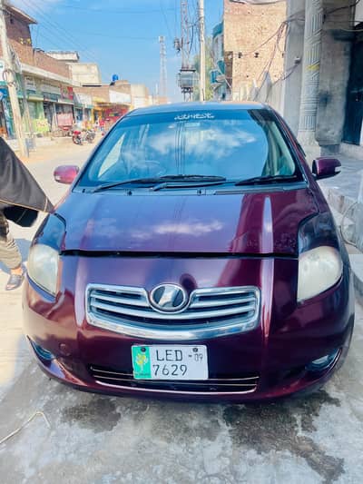 Toyota vitz 2009 push start key less entry