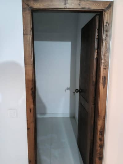 pechs block 2 3 bad DD 2nd floor without lift famliy only