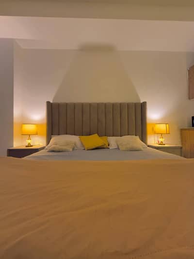 One bed apartment per day available Gulbarga green Islamabad