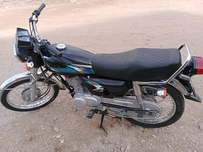 lush condition orengnal tangi taby zero metr available with bike