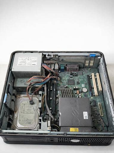 Dell Desktop Computer with Dell LCD Monitor – Working Condition
