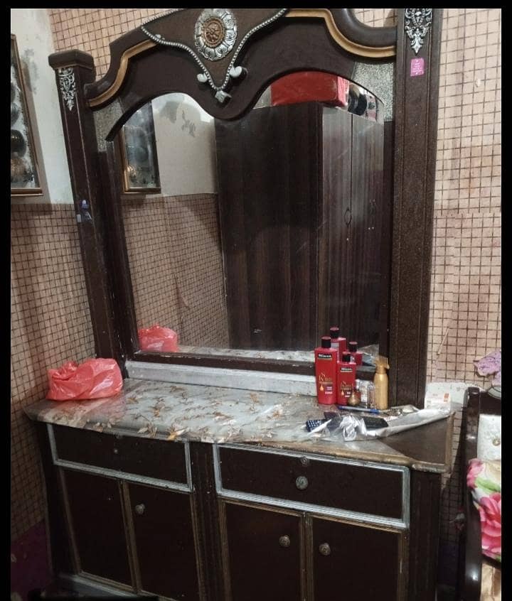 Dressing Table 0