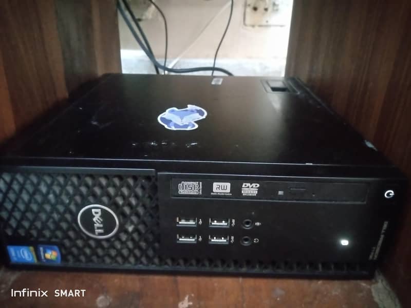 computer system with table 0