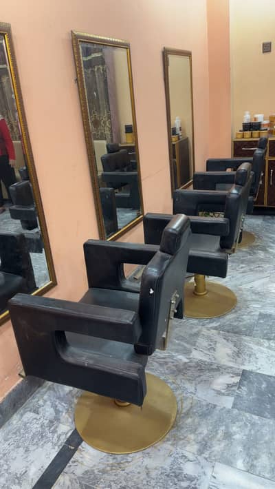 Saloon Chairs And head washsrr Fully New never used to Much