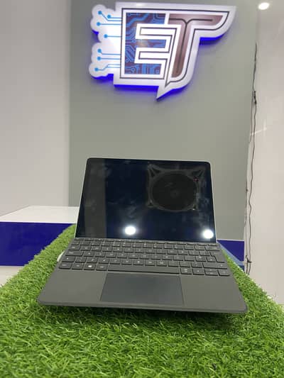 Surface Go2 Core M3 Gen8th 8GB Ram 256GB SSD 4Gb Intel Graphics