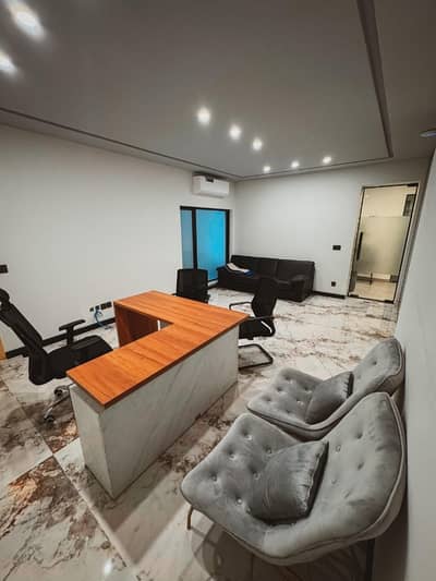 10 Marla Office Ideal Location