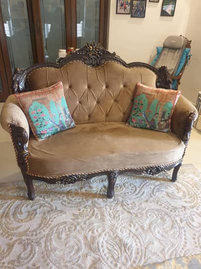 Chinioti Style Sofa Set 6 Seater and 2 Seater Sofa