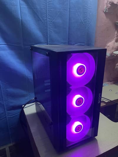 INTEL Core i5 4th Gen with Gaming Case