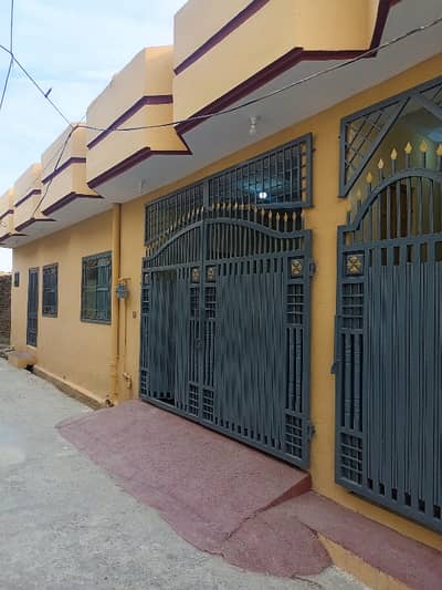 4 Marla House For Sale Near Total Petrol Pump Chakra Road.