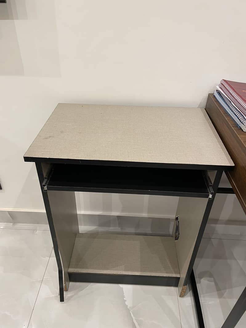Study table for kids 0