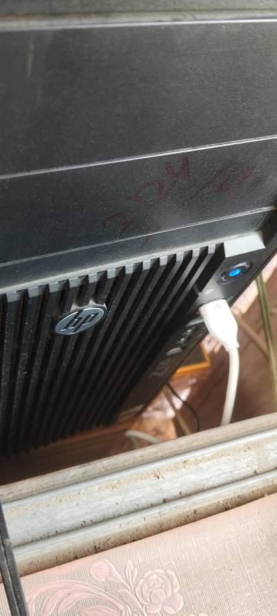 HP xeon 240 tower pc