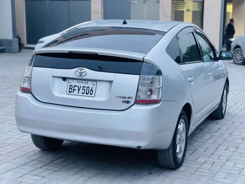 Toyota Prius S 1.5 full option like new battery abs 100% - Cars ...