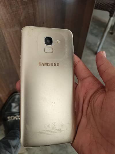 10 by 9 Condition with instant fingerprint 4g phole Samsung Galaxy J6