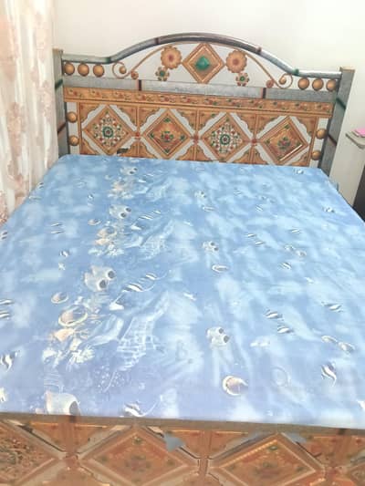good condition bed