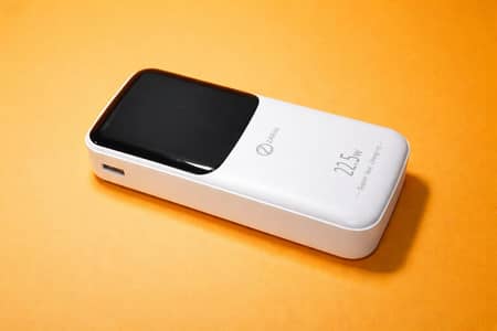 22.5W Super Fast Charging Power Bank with Built-in Cable