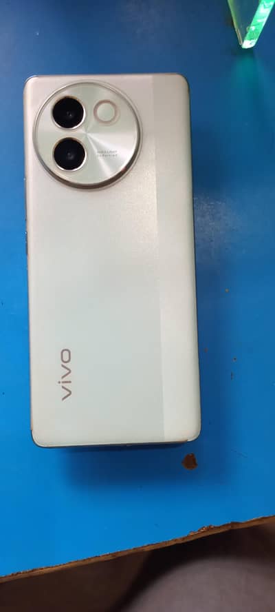 vivo v30e 5G 8+4 256Gb